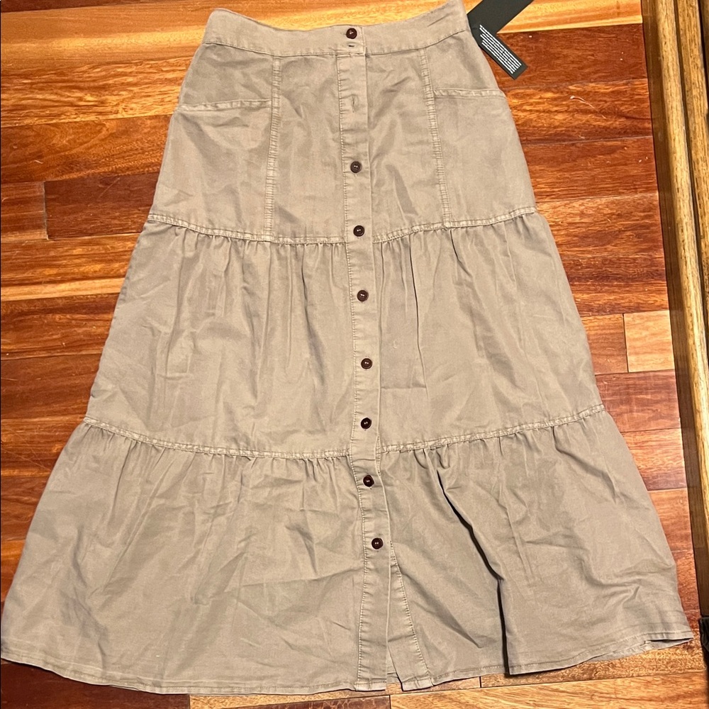 Deja Blue- Women's Tan Button-Down Tiered Skirt